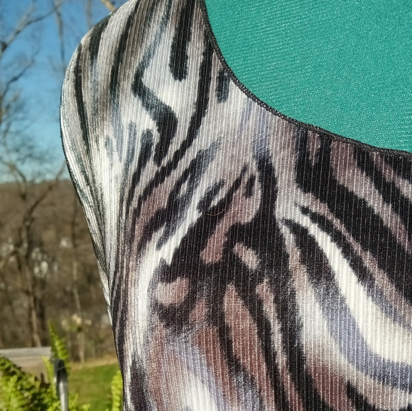Carolyn Strauss Tiger Print Camisole Black Brown Gray and Tan Tiger Stripe XL - Picture 7 of 12